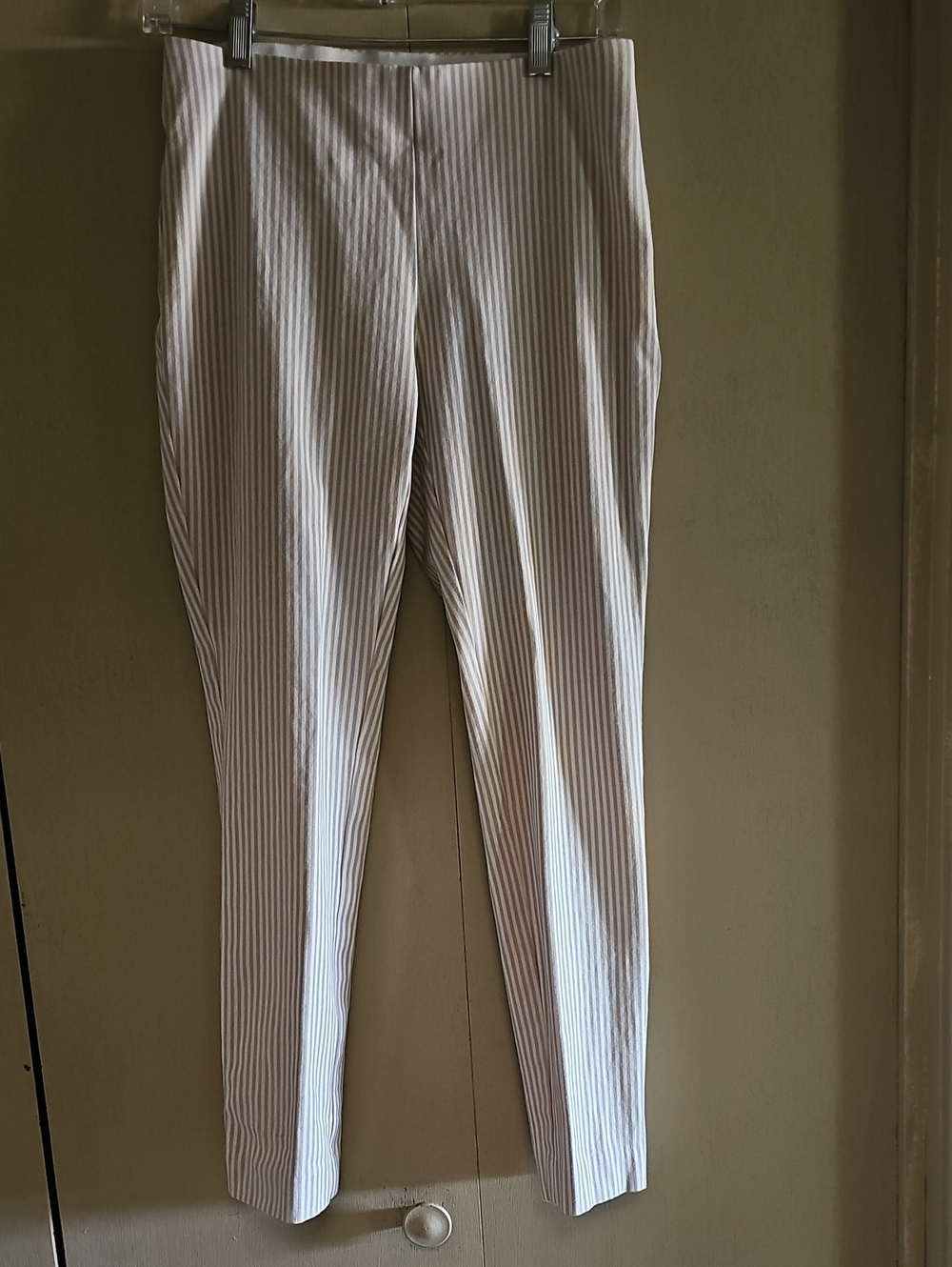 A NEW DAY womens Pants. Size 2.
